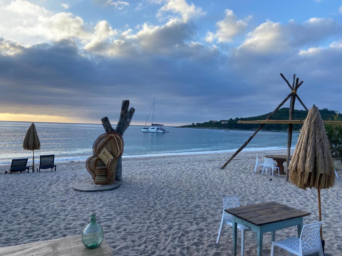 Les Lodges De La Plage U Dragulinu Sari-Solenzara Exteriör bild