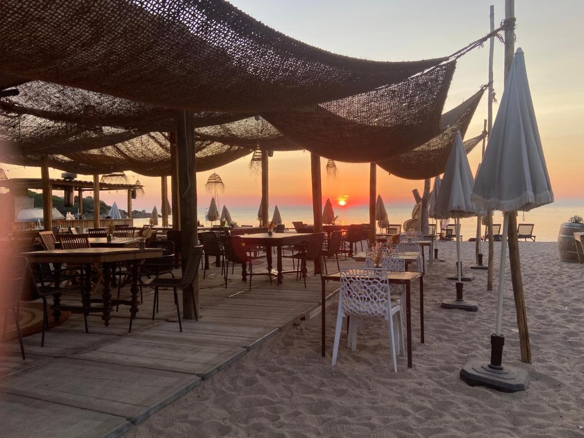Les Lodges De La Plage U Dragulinu Sari-Solenzara Exteriör bild